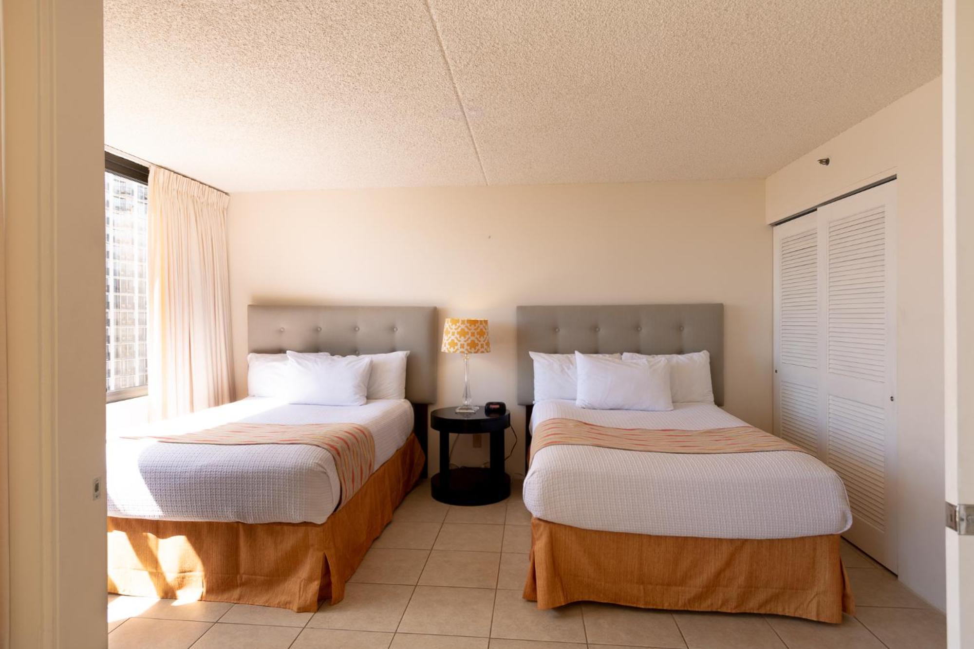 Comfy With Full Kitchen, Dining For 4 & Flexible Sleeping Options Apartment *