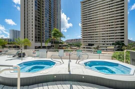 Comfy With Full Kitchen, Dining For 4 & Flexible Sleeping Options Honolulu