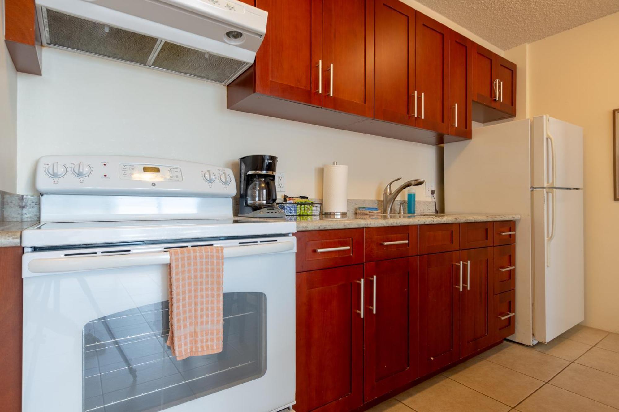 Apartment Comfy With Full Kitchen, Dining For 4 & Flexible Sleeping Options Honolulu