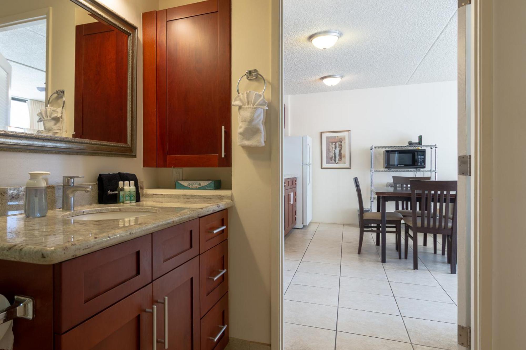 Apartment Comfy With Full Kitchen, Dining For 4 & Flexible Sleeping Options *