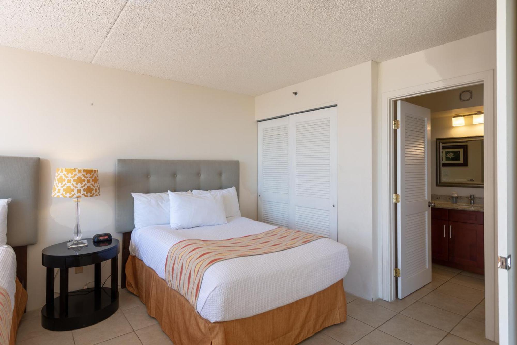 Apartment Comfy With Full Kitchen, Dining For 4 & Flexible Sleeping Options Honolulu